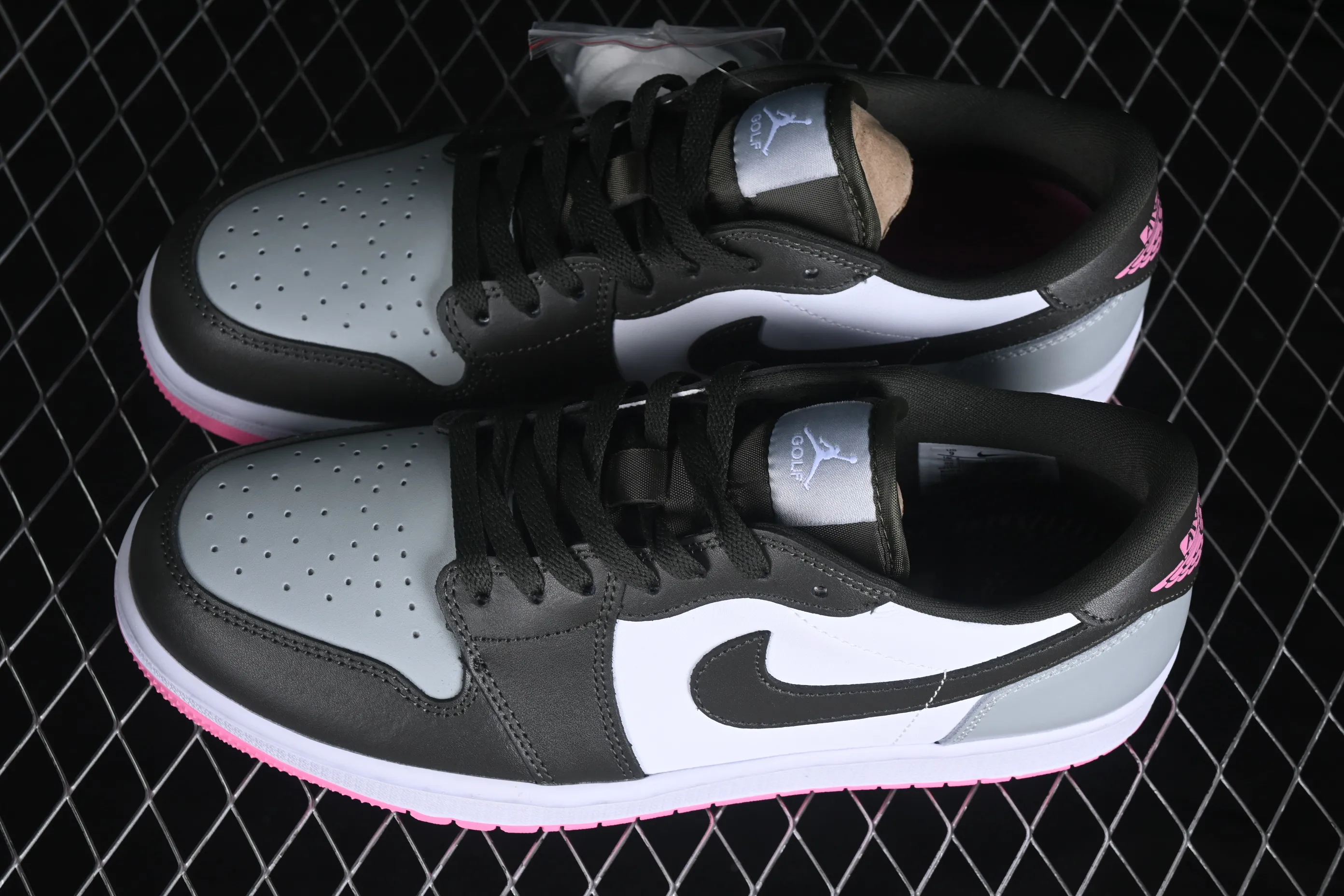 All Categories Air Jordan Jordan Series Basketball Shoes Air Jordan 1 Low Air Jordan 1 Low AJ1 Joe 1 Black Gray Pink Low-top Retro Culture Basketball Shoes DD9315-119